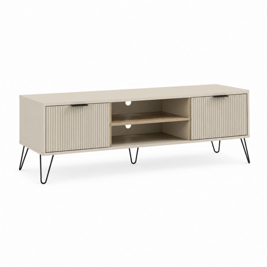 Mobile TV basso beige in MDF con ante scanalate e gambe in acciaio 160 x 40 x 55 cm